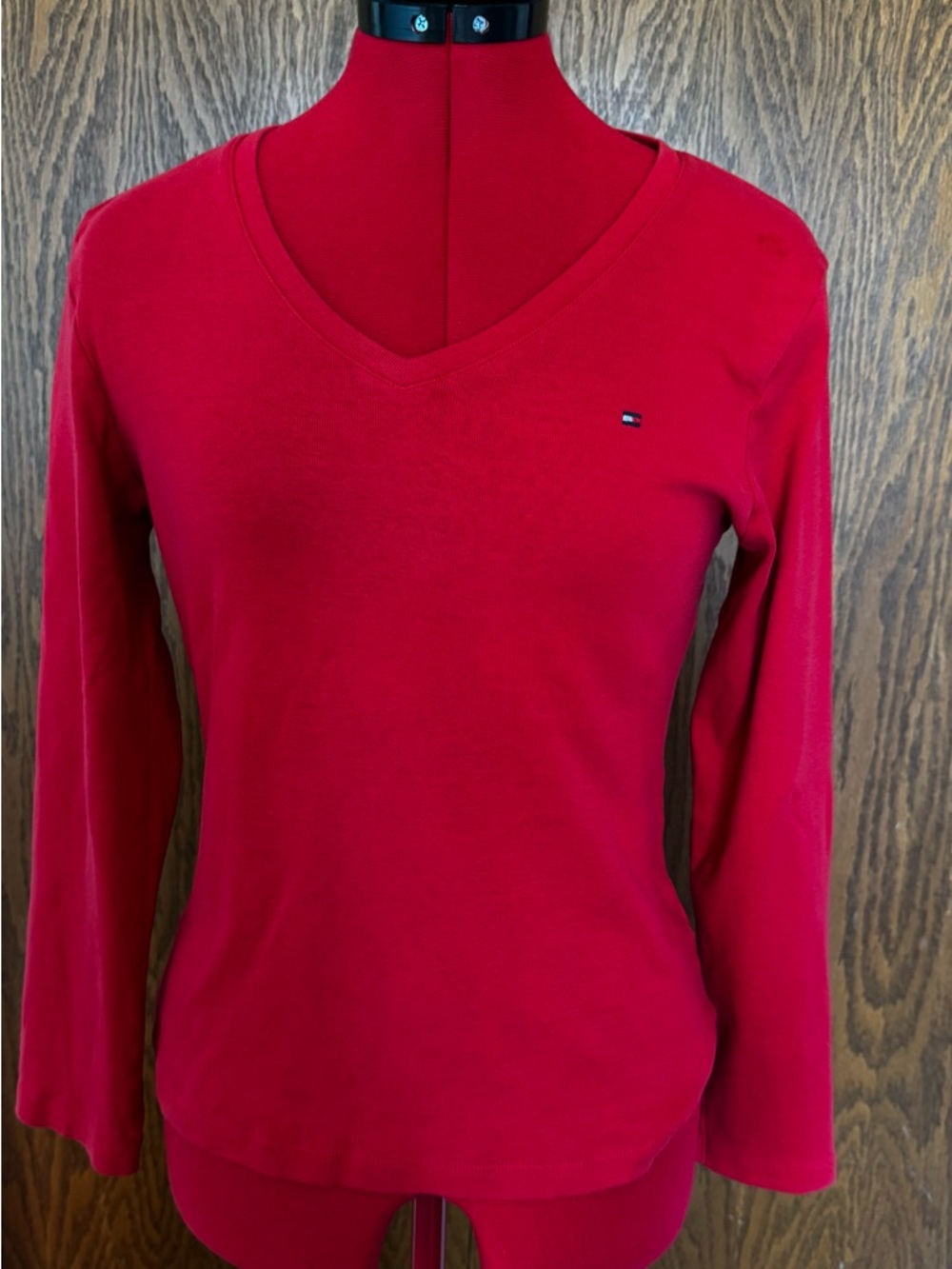 Tommy Hilfiger Women's Red V-Neck Long Sleeve Top